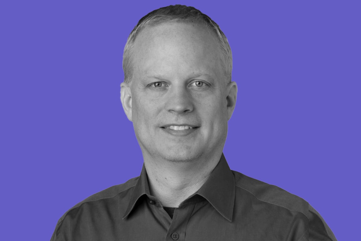 Robert Lee of Skyline Exhibits